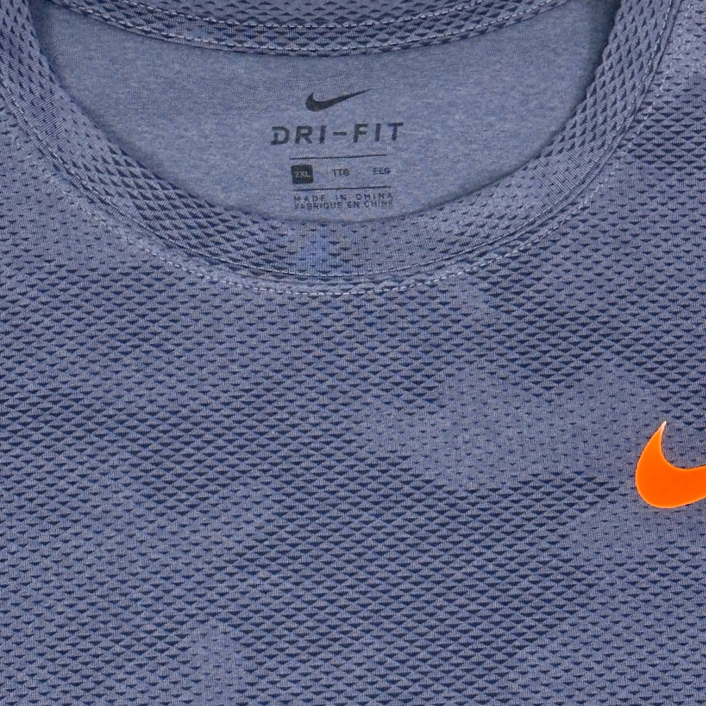 Nike Men's Camouflage Gray and Orange Tee - Picture 7 of 9
